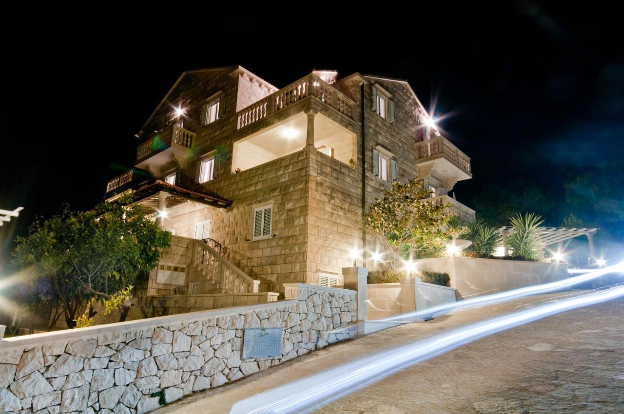 Barba Petra Dvori * Sumartin