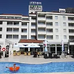 Hotel Quercus