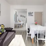 Apartments 20 Meters From The Beach