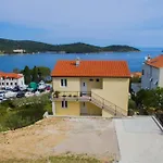 A Lovely And Cozy Room With A Breathtaking View 2