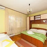 Apartmani Ivo Mravicic House 1