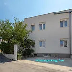 Apartments Near Beach Babic