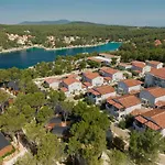 Gava Waterman Island Cottages