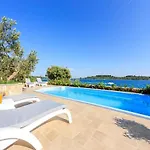 Luxury Beachfront Villa Dalmatino Trogir With Private Pool Right At The Beach In Okrug Gornji - Ciovo
