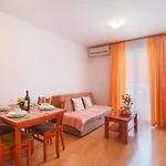Apartments Island Beat