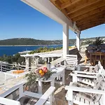 Villa, Stone House With Swimming Pool & Sauna, Beach, Sevid