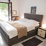 Luxury Villa On The Beach With Sunny Garden, Parking