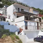 2 Bedroom Awesome Apartment In Pisak