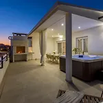 Luxury Rooftop Apartment Zalato