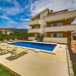 Villa Apartments Olivetum