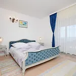Apartments Petar