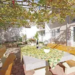 Lovely Apartment In Makarska With Kitchen