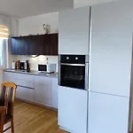 Stars - Luxury Apartment For 6 With Jacuzzi And Peaceful Apartment For 4 Near The Sea