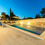 Amazing House W Pool And Big Sunny Terrace Close To Sea & Beach