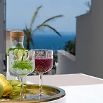 Villa Smaragd - Opal - Luxury Apt With Shared Pool And Private Hot Tub