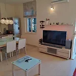 The Sunshine Apartment Near Split And Beach