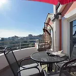 3 Bedroom Beautiful Apartment In Solin