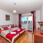 Stunning Apartment In Trogir With Kitchen