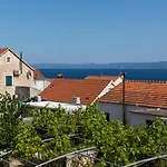 Apartments Paloc - Yellow