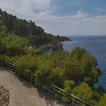 Holiday Home With Free Parking By The Beach