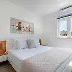 Adria Beach House - Lavendar