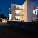 Brand New Aparment With Sea View & Swimming Pool At Ciovo - Villa Fiorentini