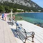 Apartments And Rooms By The Sea Gradac, Makarska - 13179