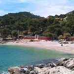 Apartments By The Sea Milna, Hvar - 12244