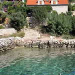 Seaside Apartments With A Swimming Pool Mudri Dolac, Hvar - 4050