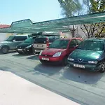 Apartments By The Sea Mavarstica, Ciovo - 1120
