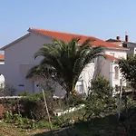 Apartments By The Sea Slatine, Ciovo - 6018