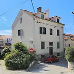 Apartments With Wifi Split - 7588