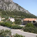 Double Room Gradac 6819A