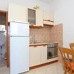 Apartments By The Sea Vinisce, Trogir - 11029