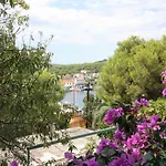 Family Friendly Seaside Apartments Sumartin, Brac - 5771