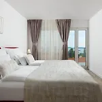 Pharia Hotel And Apartments - By The Beach