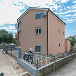 Studio Podaca 11748A