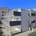 Apartment Stanici 2764A