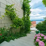 Studio Brela 2752A