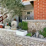 Apartments By The Sea Drasnice, Makarska - 5265