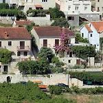 Apartment Postira 5659A