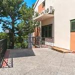 Apartments By The Sea Brela, Makarska - 16950