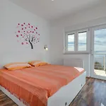 Pikolo Apartments Omis