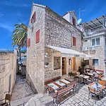 Couple'S Getaway In The Center Of Hvar W/Sea View