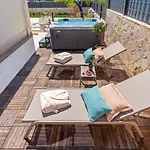 Villa Ora With Heated Pool, Whirlpool, 4 Bedrooms