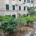 Jr Luxury Guesthouse