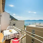 Apartments Mirna Center & Beach