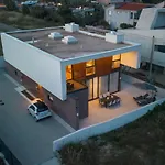 Luxury Villa Bueno