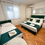 Apartmani Dasa Tucepi