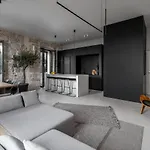 Architect'S Seafront Flat